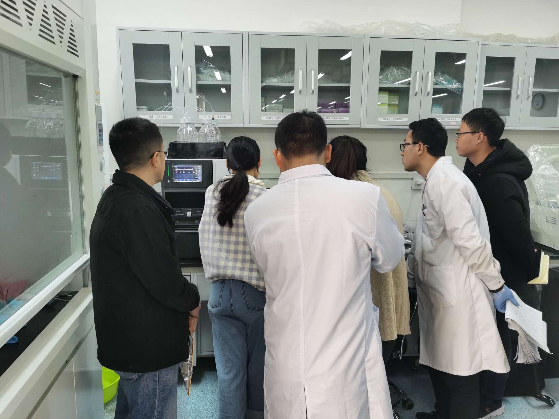 ����ũ�ֿƼ���ѧ����Һ��ɫ������ѵ��Ƭ